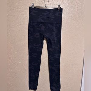 Spanx Camo Leggings Blue Size‎ large